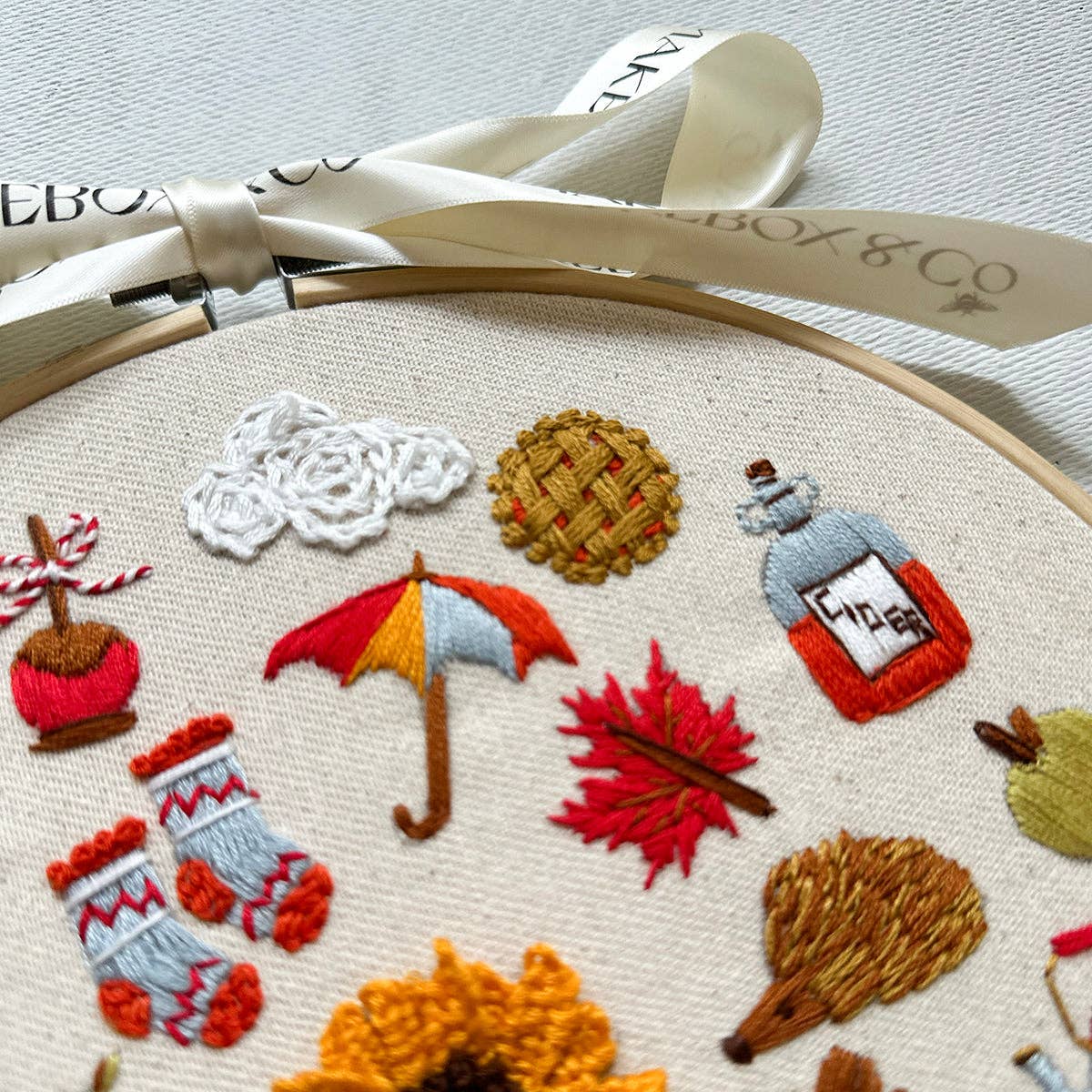MakeBox & CO – wholesale Embroidery/cross-stitch supplies – Autumn Stitches Embroidery4