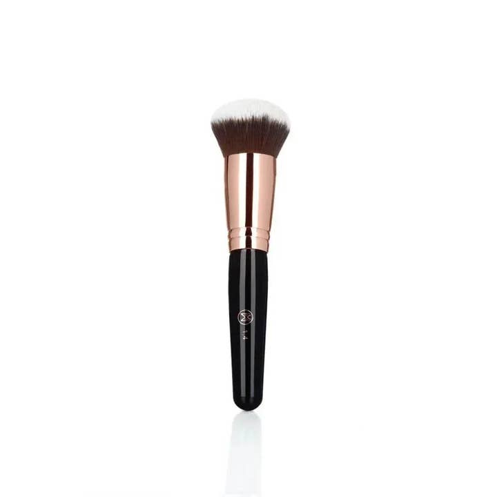 1.4 Dome Foundation Vegansk professionel makeup børste for engroshandel hos Makeup Weapons