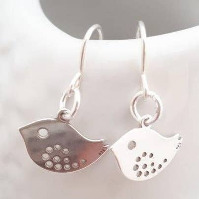 Orecchini a forma di orecchio di uccello in argento sterling per la vendita all'ingrosso da parte di Sophellie Jewellery