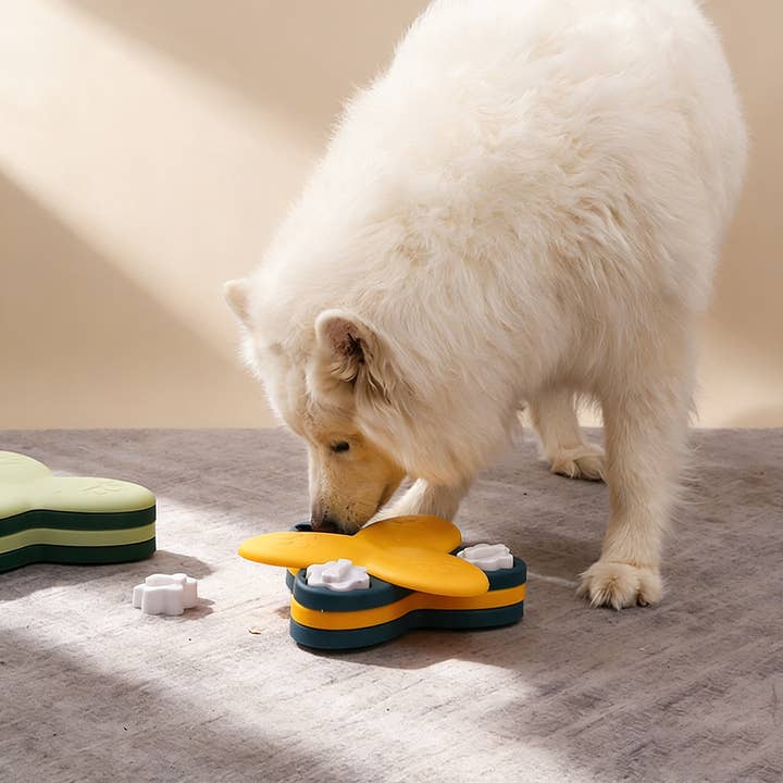 Rotating Dog Slow Feeder Puzzle Toy_CWMM11799 for wholesale by PAWPAWwholesale