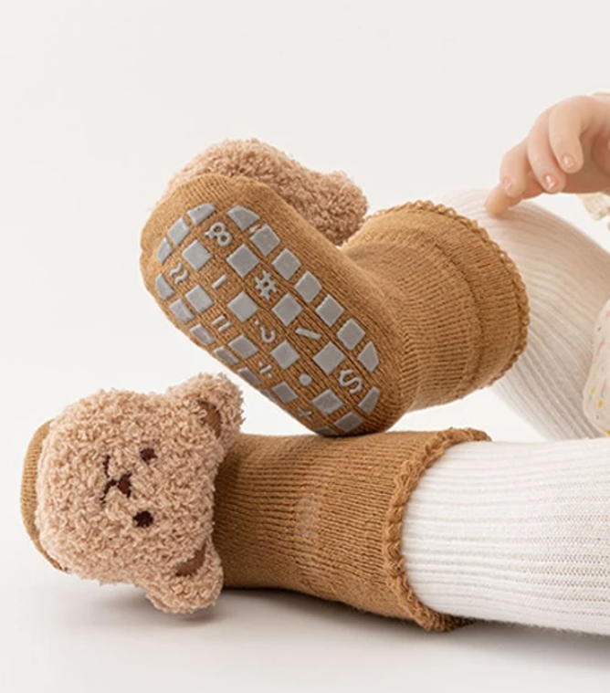 Miss Q Baby - Vente Chaussettes – bébé - 4 paires de chaussettes antidérapantes pour bébé en apprentissage de la marche2