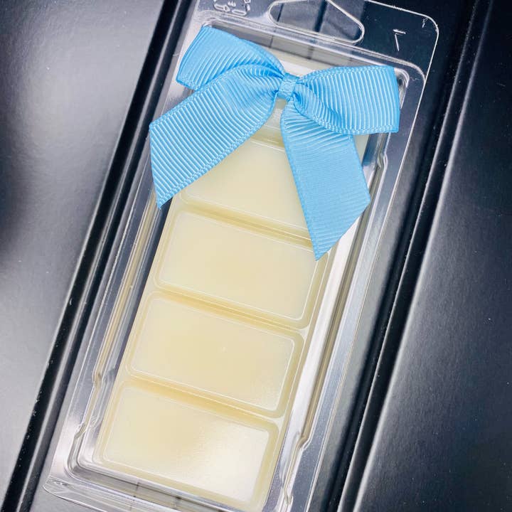 Sandalwood & Vanilla Clamshell for wholesale by Soothe&Scent Co.