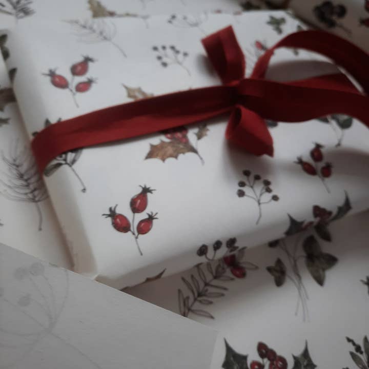 MyDesignPictures - Wholesale Flat Wrap - Winter florals Pure White Gift Paper3