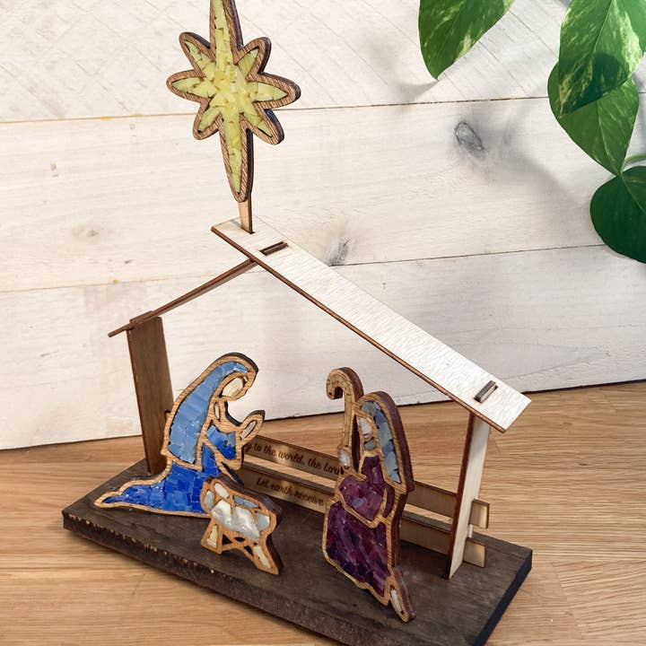 Stained Glass Sundays - Vente Kit de bricolage - Kit de peinture sur verre DIY de la Sainte Famille de la Nativité2