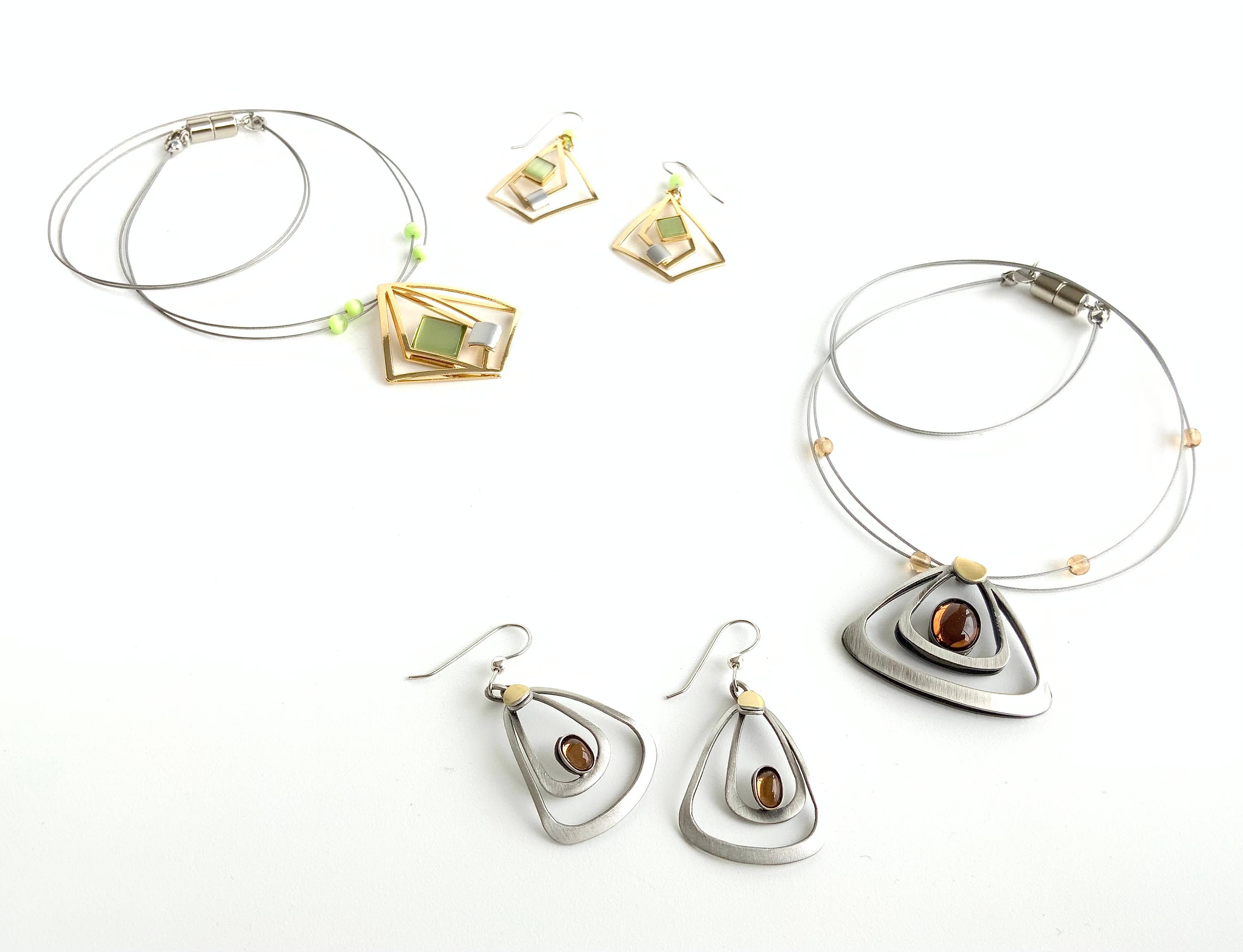 Christophe Poly / Crono Design - Vente Parures de bijoux - ENSEMBLES Préemballés (DFY1) - 6xColliers17'' & Ensembles d'Oreilles & Présentoirs Gratuits44