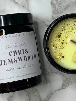 Chris Hemsworth Stearinlys for engroshandel hos Marvelous Candle Studio