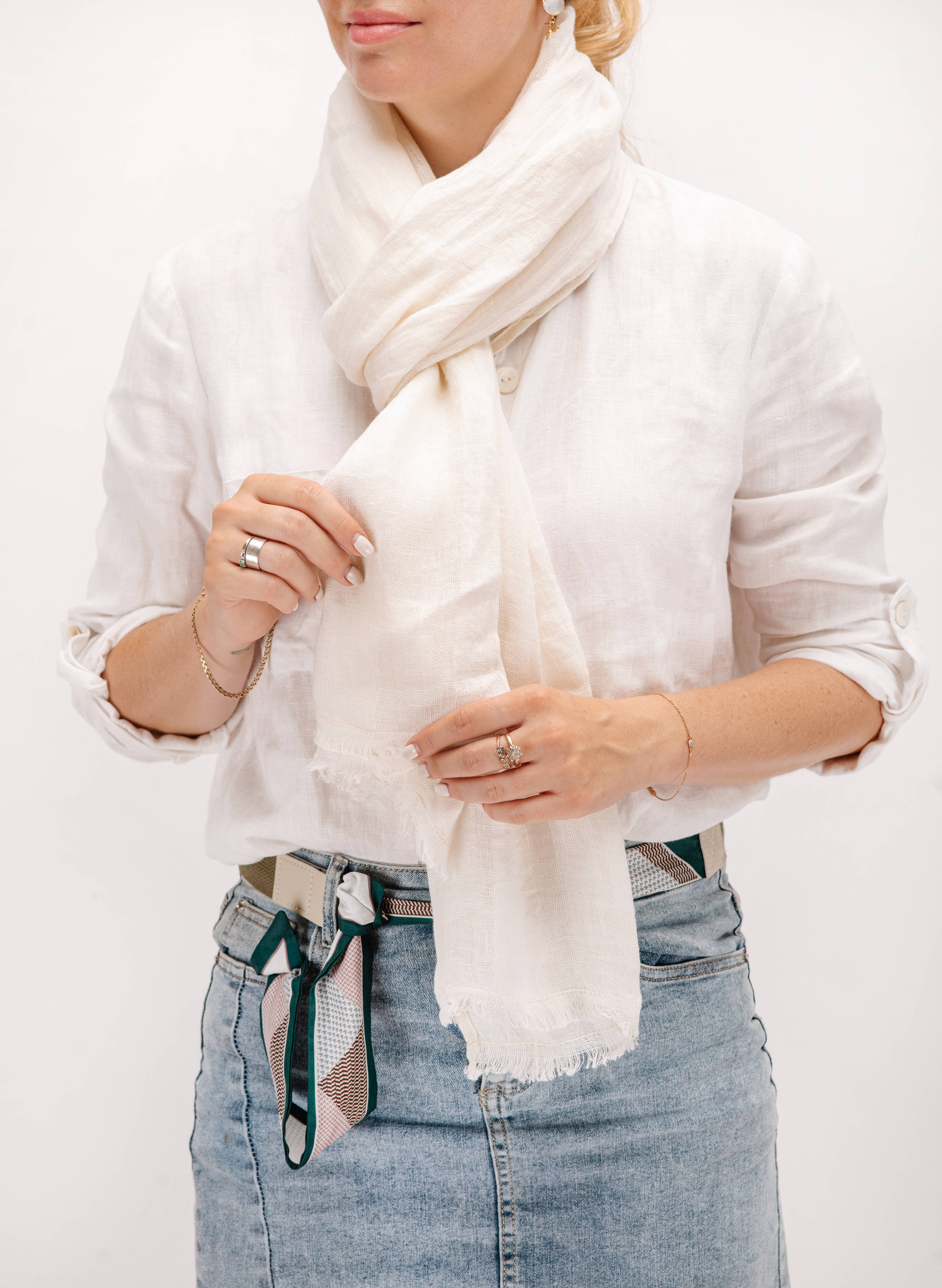 LinenQ – wholesale Scarf – Unisex – Cream linen scarf 3