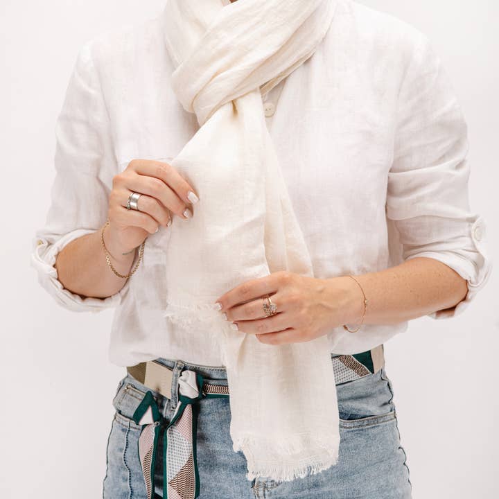 LinenQ – wholesale Scarf – Unisex – Cream linen scarf 3