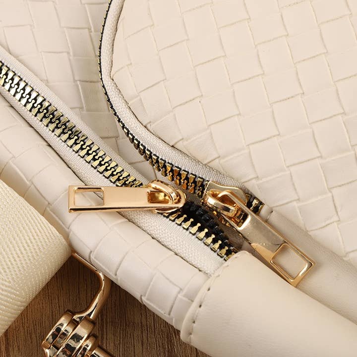 JOSSLYN by wall to wall - Wholesale Crossbody Bag - Unisex - BRAIDED WEAVE VEGAN SLING CROSSBODY STADIUM BAG | 40P5424