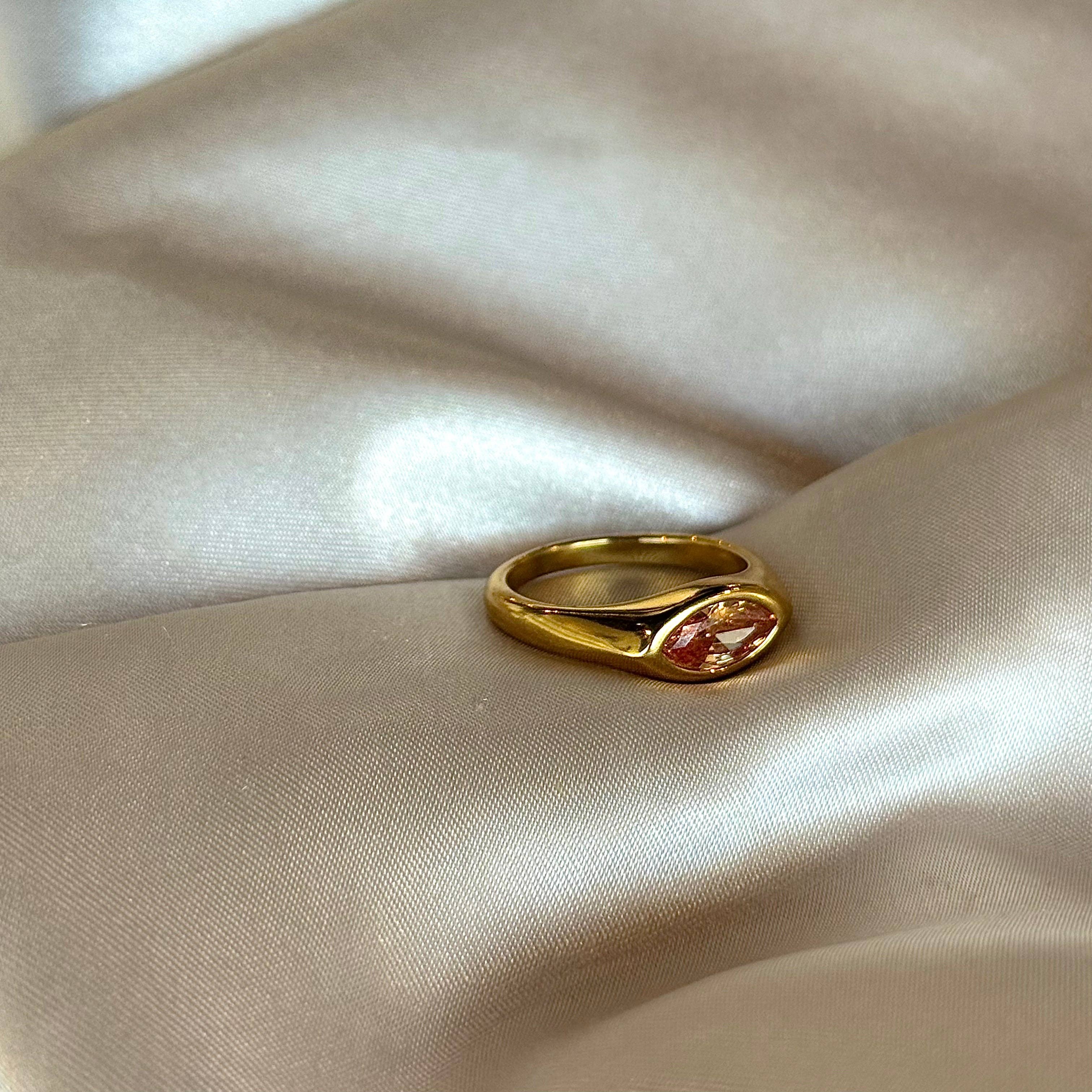 JV Studios Jewellery - Wholesale Cocktail/Statement Ring - Oval Slice Ring1