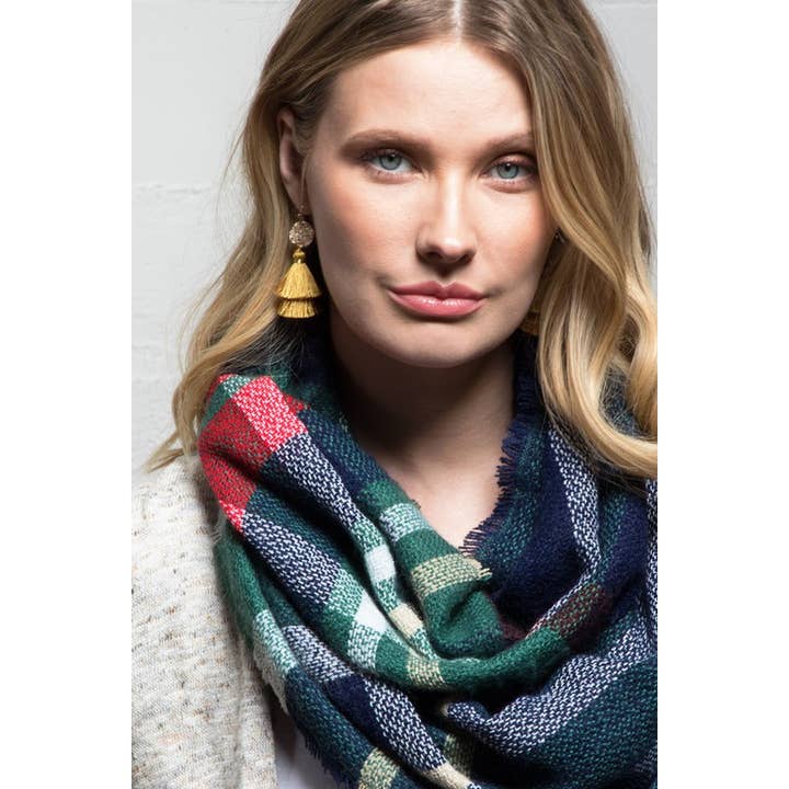 Urbanista Outlet - Wholesale Scarf - Women's - Basic Everyday Plaid Infinity Scarf