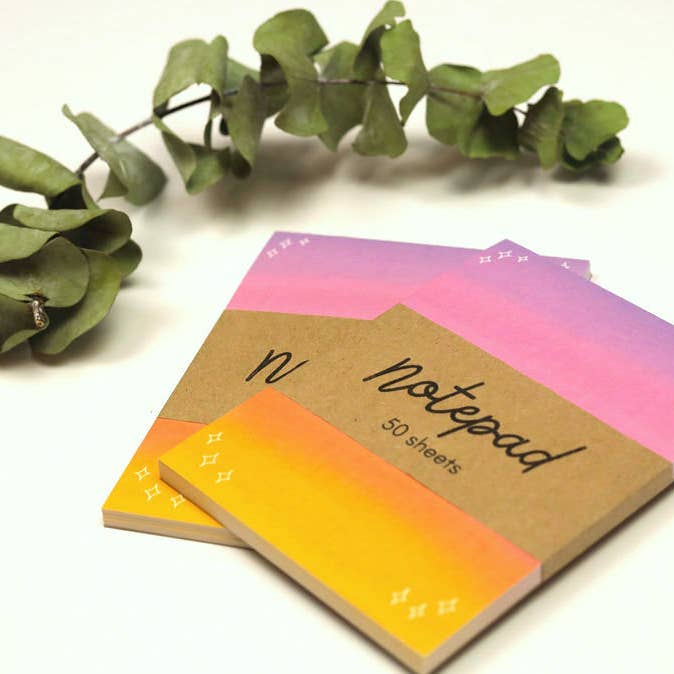 Bloc-notes ombré Sunset Sherbet pour la vente par Raspberry Cloud Studio