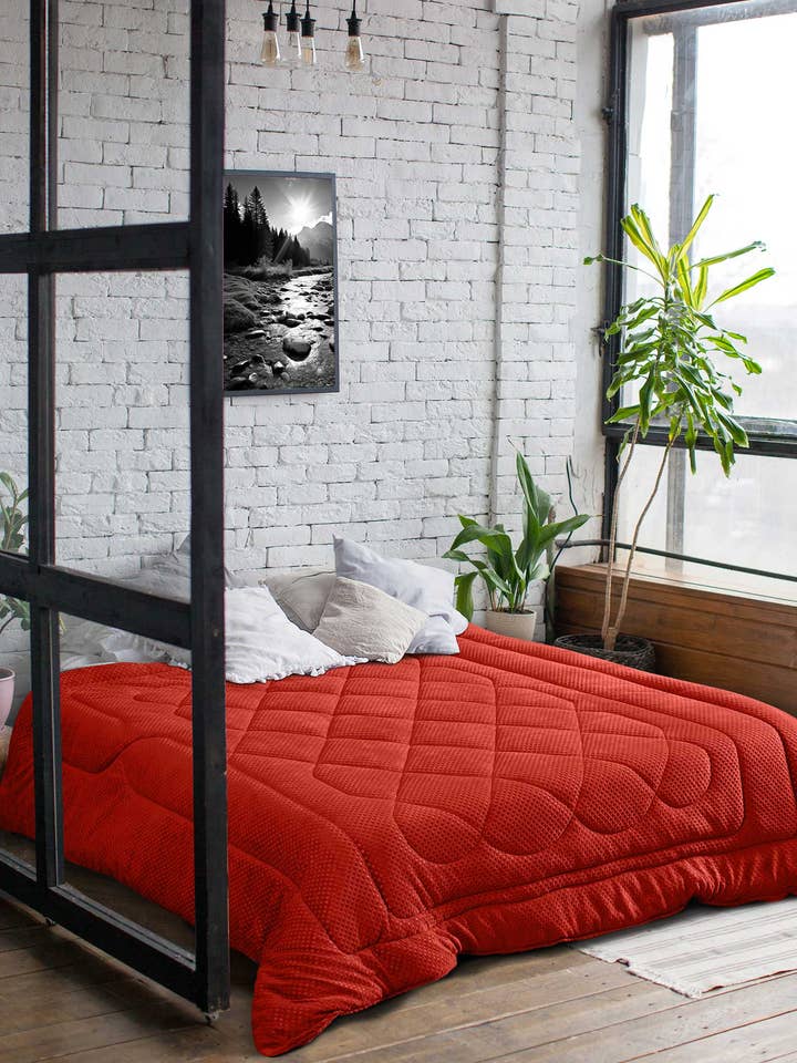 Comforter Comfy Red for wholesale by MADI