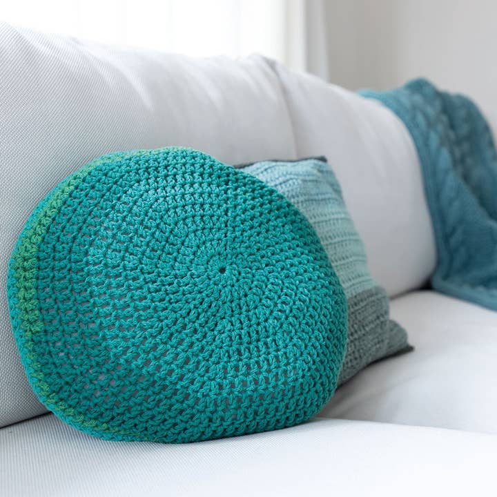 Hoooked Yarns - Venta al por mayor Kit de manualidades - Kit de crochet DIY, cojín redondo Jakarta Lush Mint