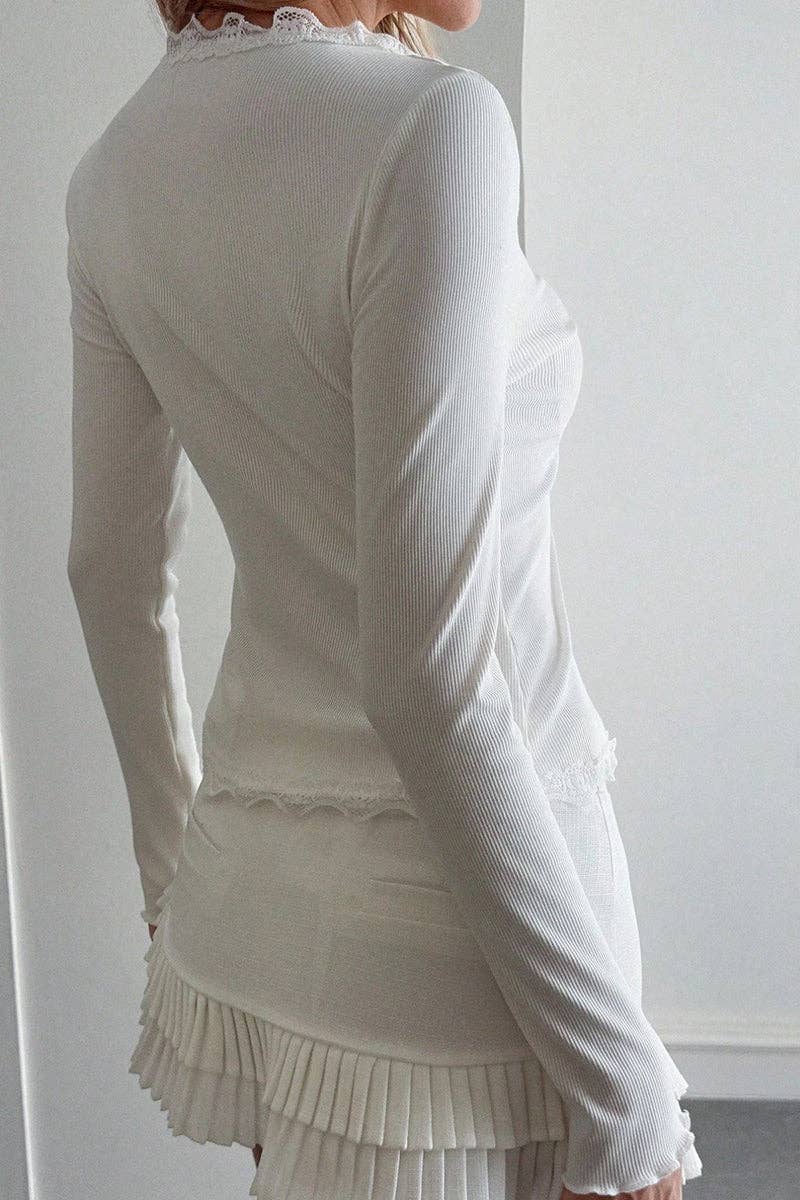 Mccolin - Wholesale Blouse - Dames - Blouse met Knoopsluiting en Kantafwerking1