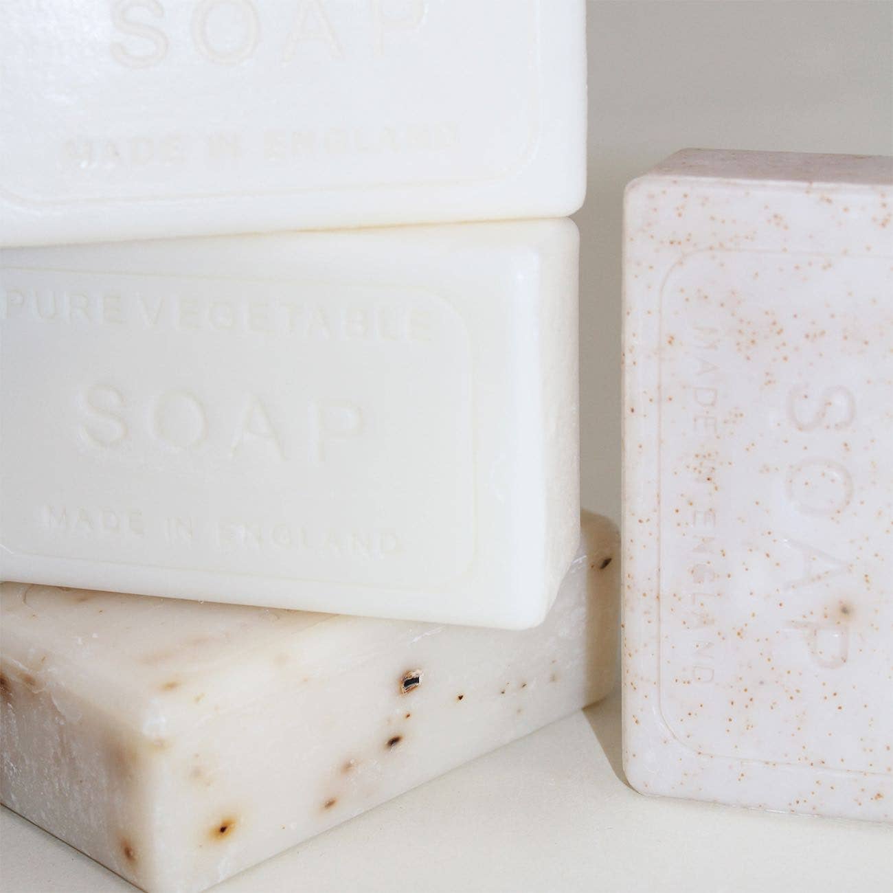 Storm Flowers Garden - Wholesale Zeepblok - Hum en Kalmeer | Kamille en Honing Zeep Bar 190g5