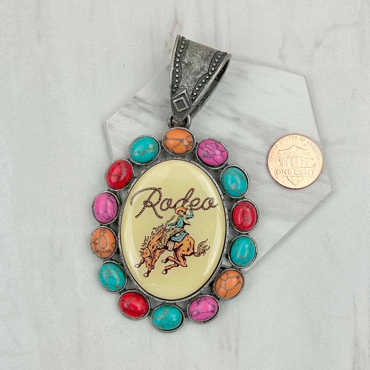 Western Elite Jewelry - Vendita all'ingrosso Ciondolo/pendente - PD231210SL-09 Ciondolo ovale da cowboy in metallo argentato con pietra turchese blu2