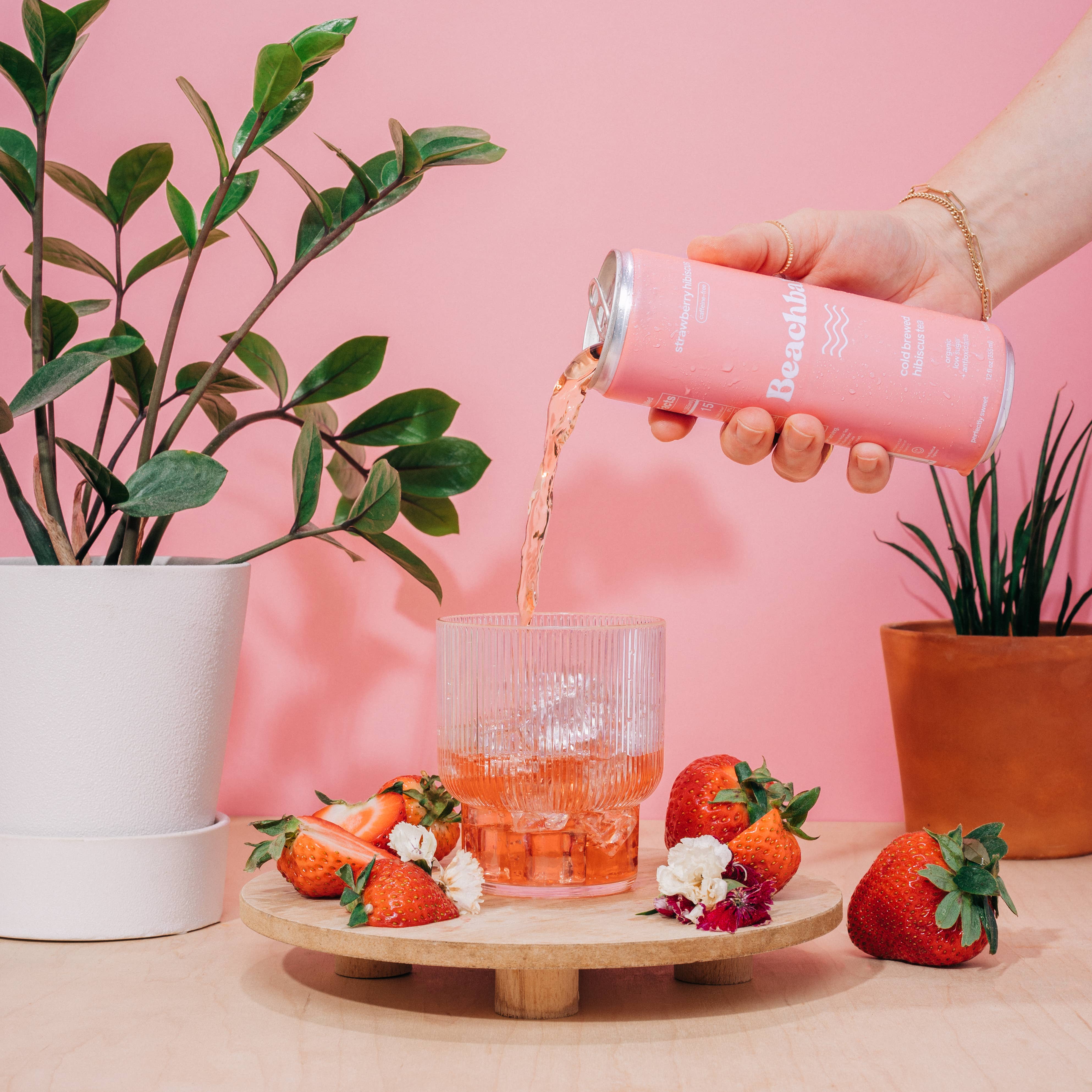 Sail Away Coffee Co. - Wholesale Iced Tea - BEACHBALL Organic Iced Tea Can - Strawberry Hibiscus 1