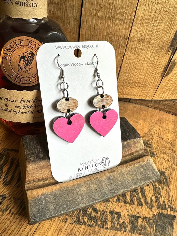 Valentine Heart Bourbon Barrel Dangle Örhängen Handmålade, för wholesale av TWWKY