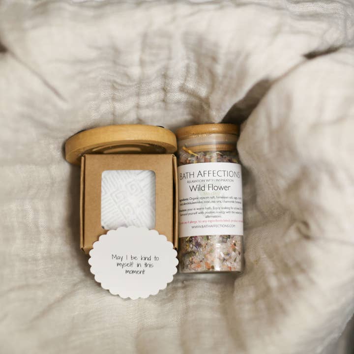 Soak & Steam Gift set for wholesale by Bath Affections LLC