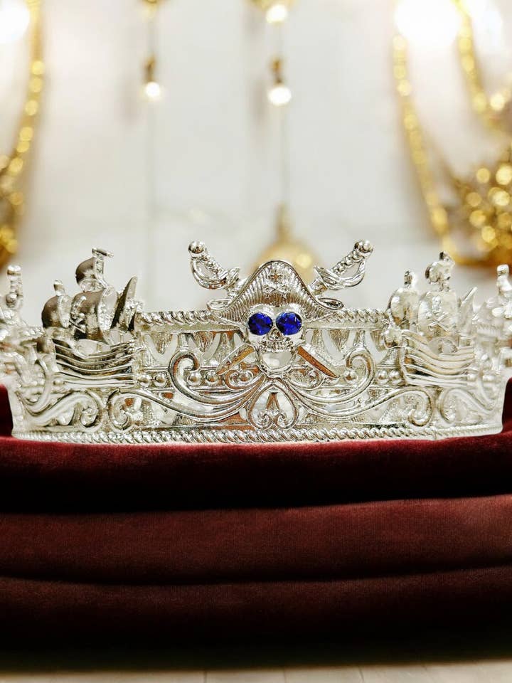 Silver Skull Crown, Pirate Crystal Crown, Cosplay Costume for wholesale by Happy Dream Gifts