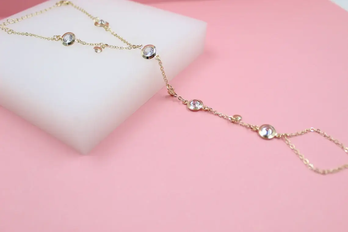 MIA Jewelry - Wholesale Link & Chain Bracelet - 18K Gold Filled Rolo Hand Chain Bracelet w/ Dangle Discs1