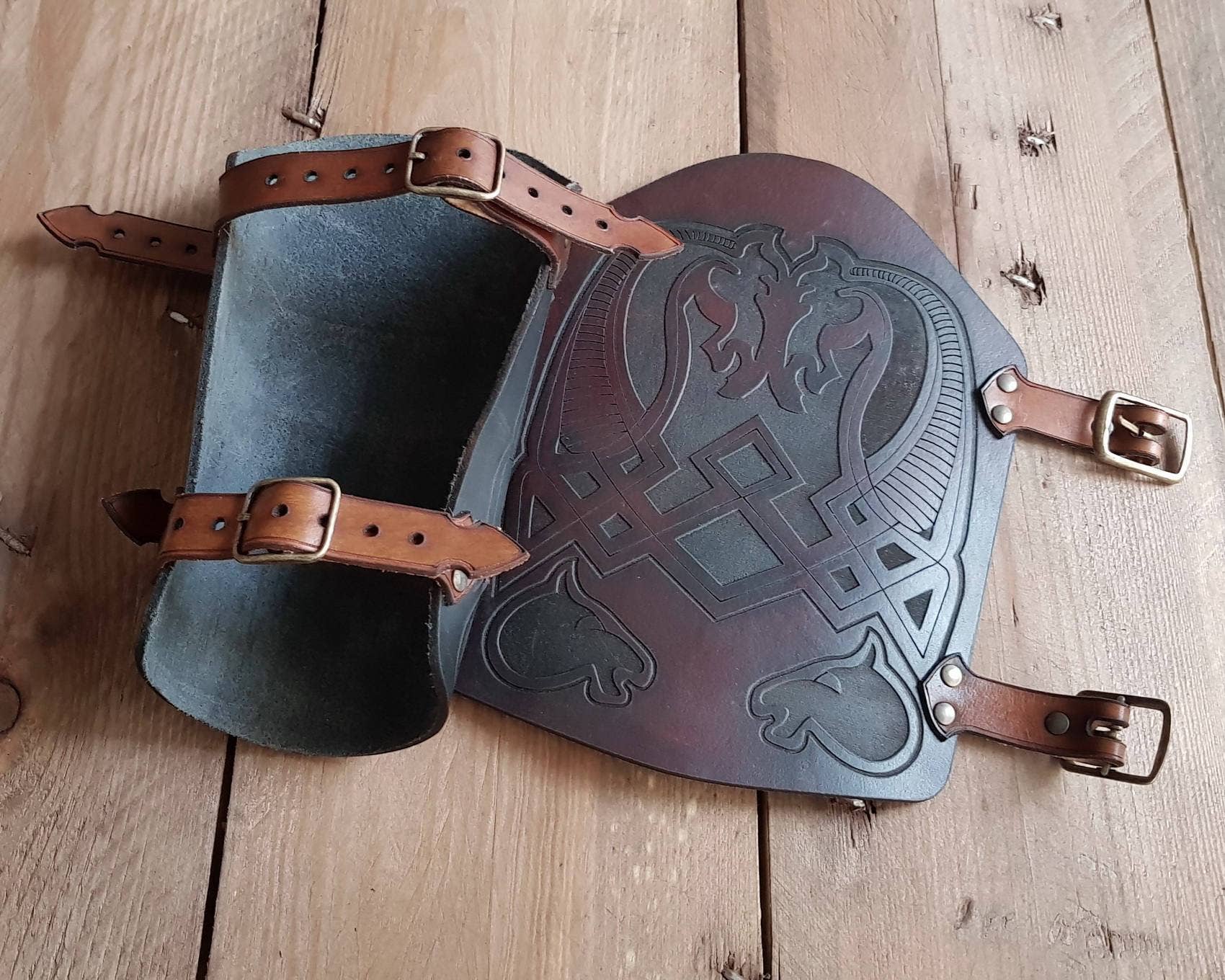 Outcast Props - Wholesale Costume - Unisex - Rohirrim horses engraved Bracer.5