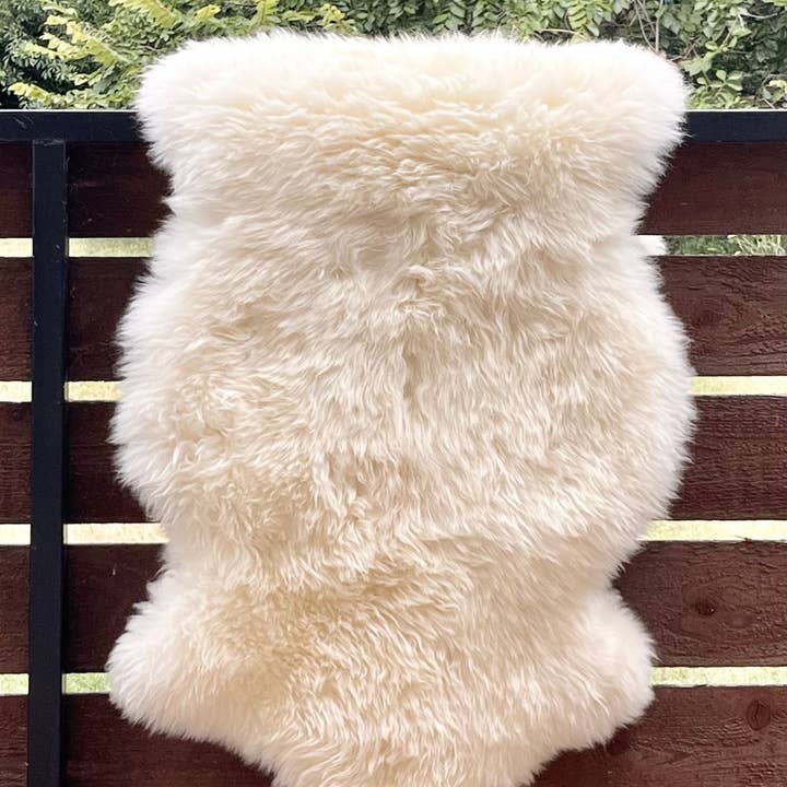 Rodeo - Wholesale Area Rug - Real Wool Authentic Sheep Skin Natural Color
