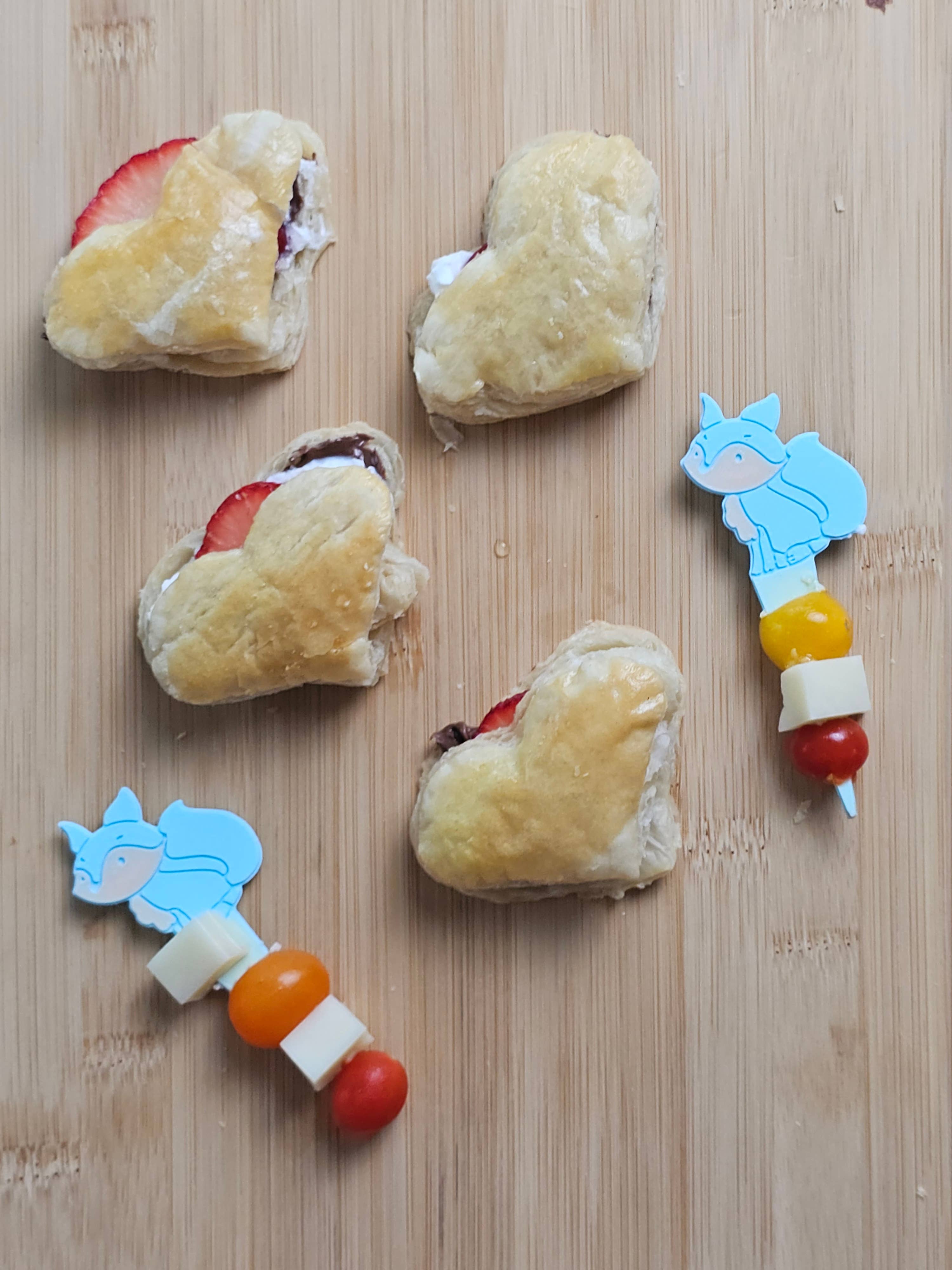 Carambola Desings - Wholesale Cookie Cutter - Heart set of 4 Sandwich cutters 1