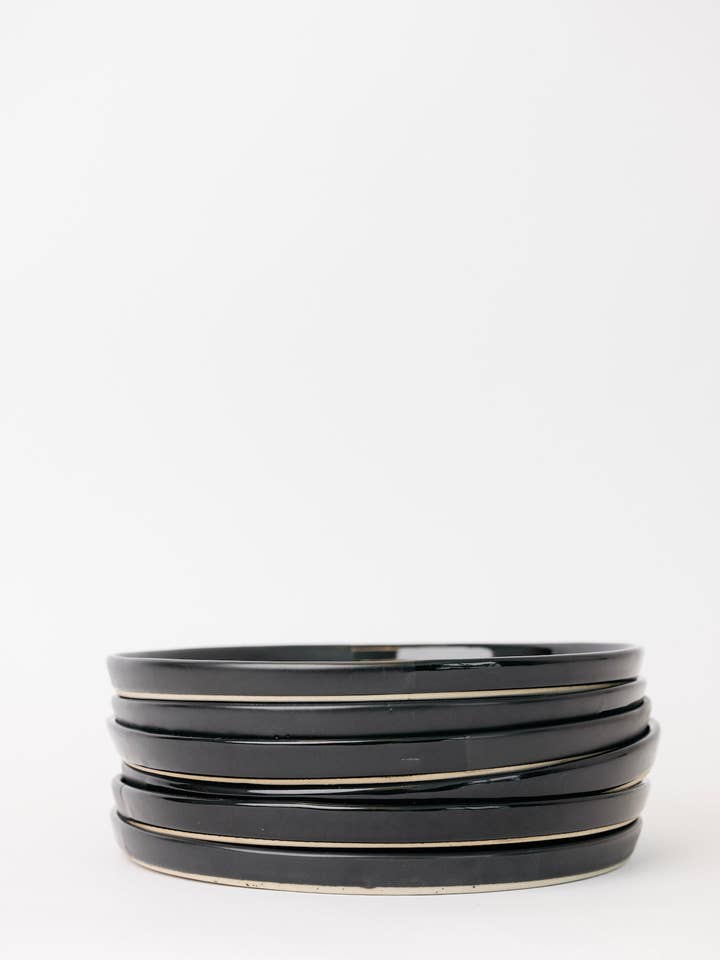 Set di 6 piatti da cena Sable - Nero opaco/Nero lucido per la vendita all'ingrosso da parte di THELIFESTYLEDCO