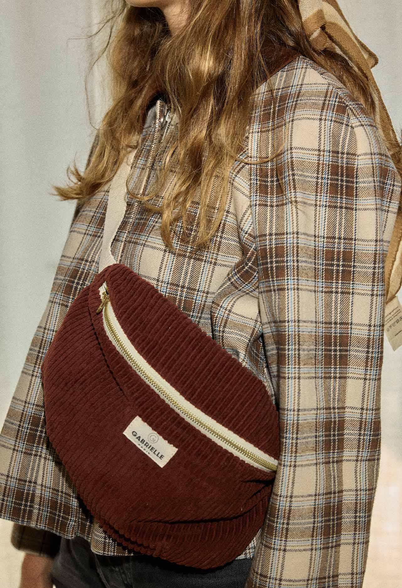 Jasper velvet fanny pack for wholesale on Faire1