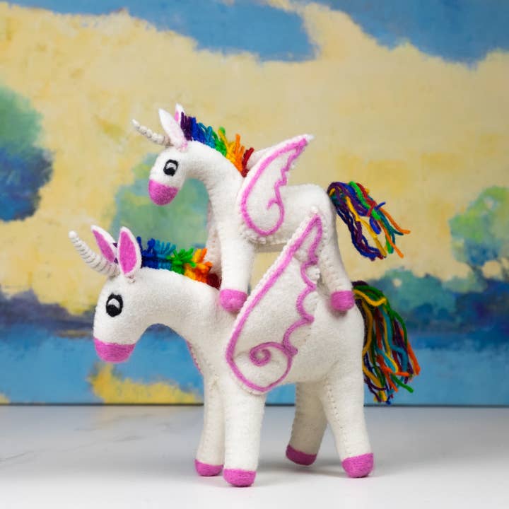 The Winding Road - Wholesale Stuffed/plush toy – Kids & baby - Toys - Unicorn - Rainbow - Small2