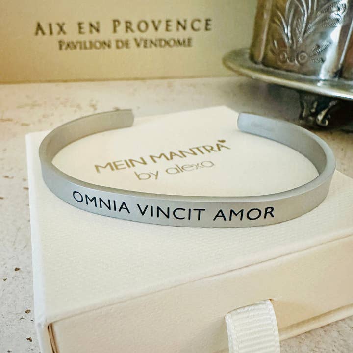 BRACELET - LOVE CONQUERS ALL for wholesale by Mein Mantra