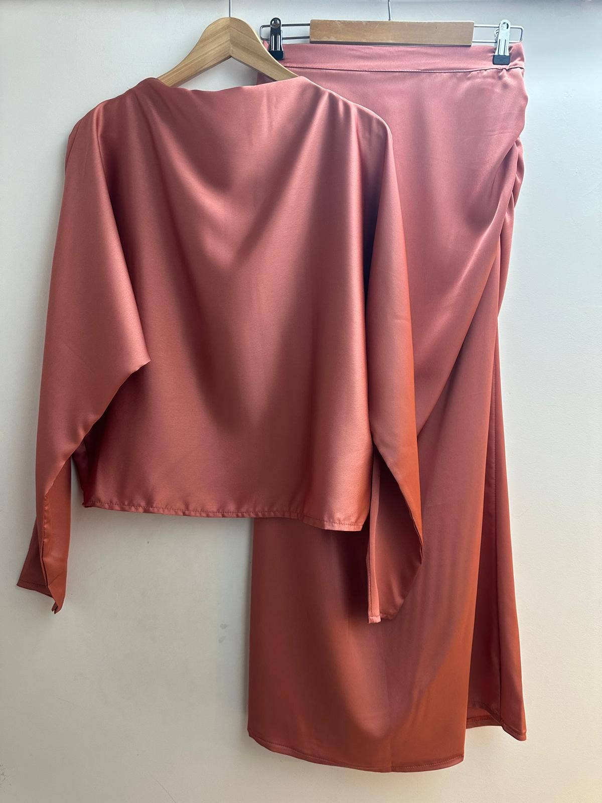 LORIANE - Wholesale Top & Skirt Set - Women's - 1094 satin top+skirt set8