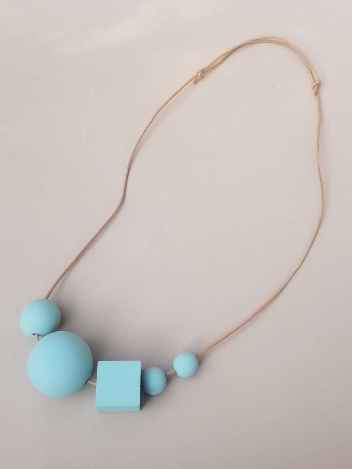 Collana con perline in legno - Lanme per la vendita all'ingrosso da parte di R-KI-TEKT