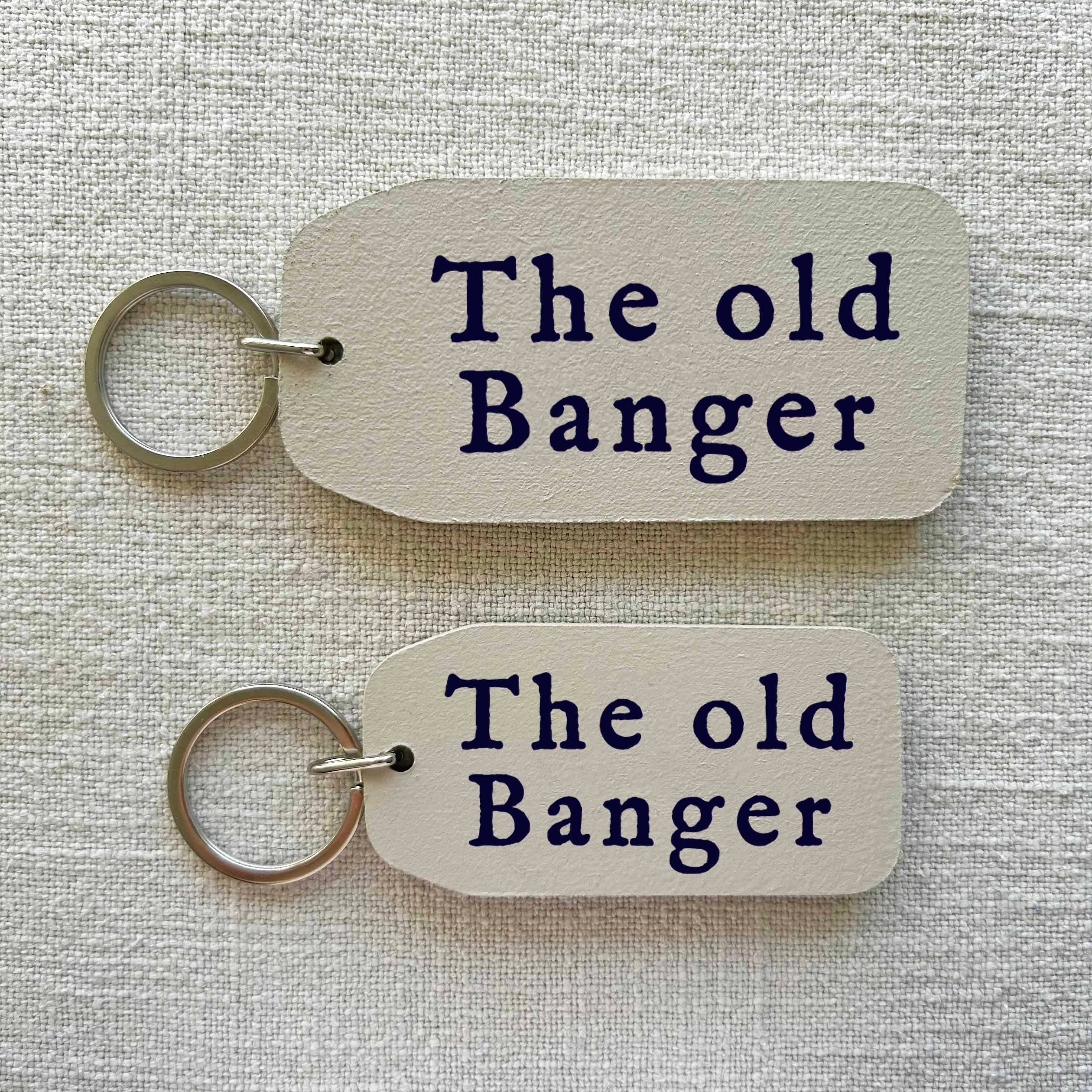 THE WOODEN POSTCARD COMPANY – wholesale Keychain – Unisex – The Old Banger - Wooden Key Tag0