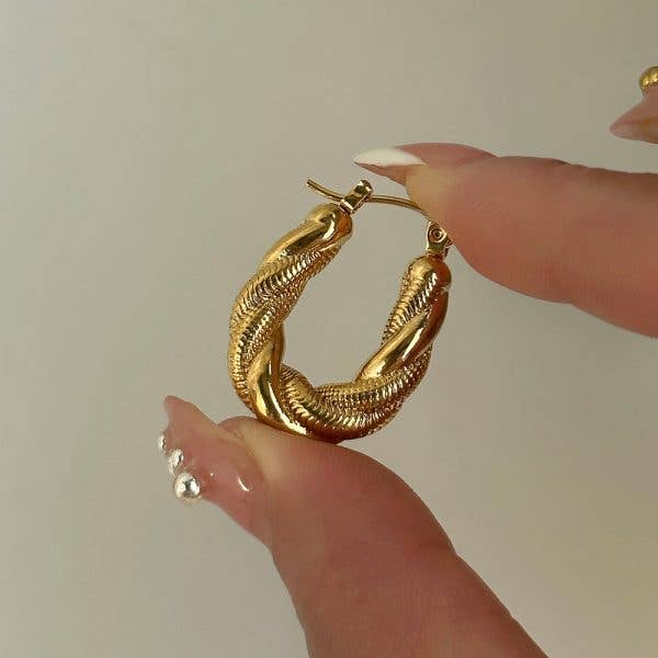 Magnifique Hearts - Vendita all'ingrosso Orecchini a cerchio - Orecchini a cerchio intrecciati da donna, placcati in oro 18 carati1