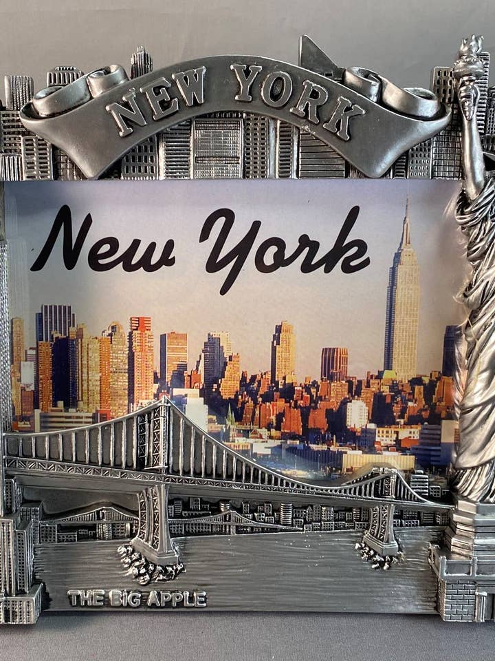 Picture Frame 24/Case for wholesale by ZIZO USA INC