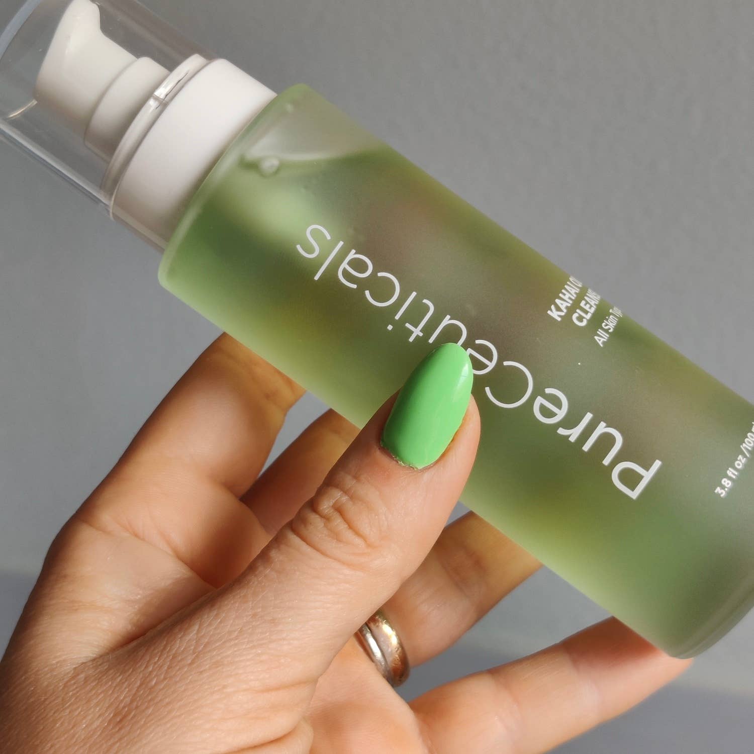 PureCeuticals Skin Care - Wholesale Facial Cleanser - Kahai Oil Cleanse3