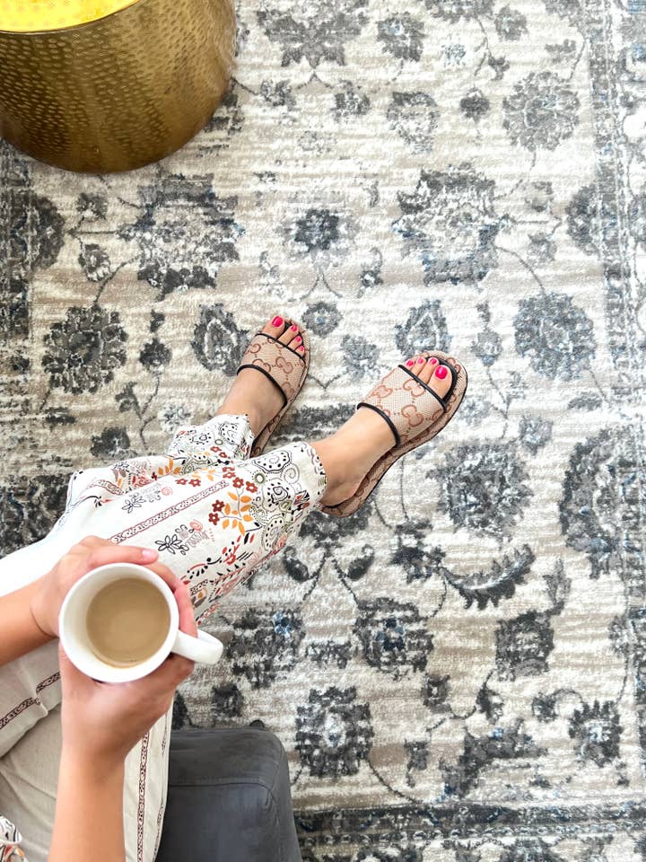 ROY's Home High&Low Area Rugs,Vintage Flower Garden Design, Shiny Effect Colors for wholesale by Roy's Home LLC