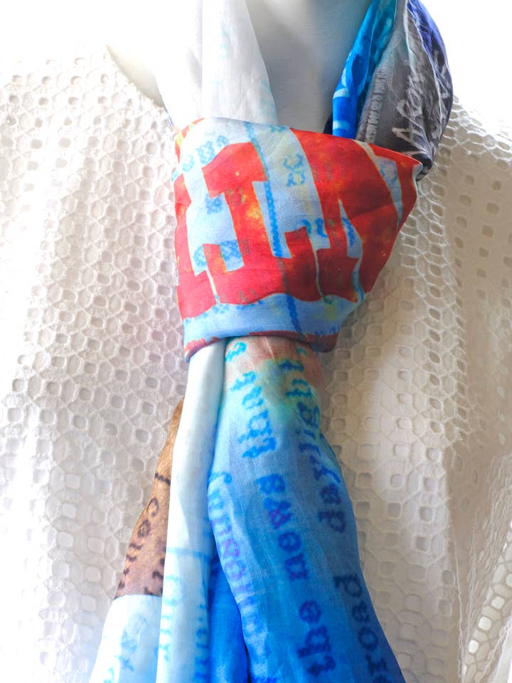 Zijden sjaal met tabby „Ned Kelly” 150cmx50cm. voor wholesale door Bluyonda Silk Scarves