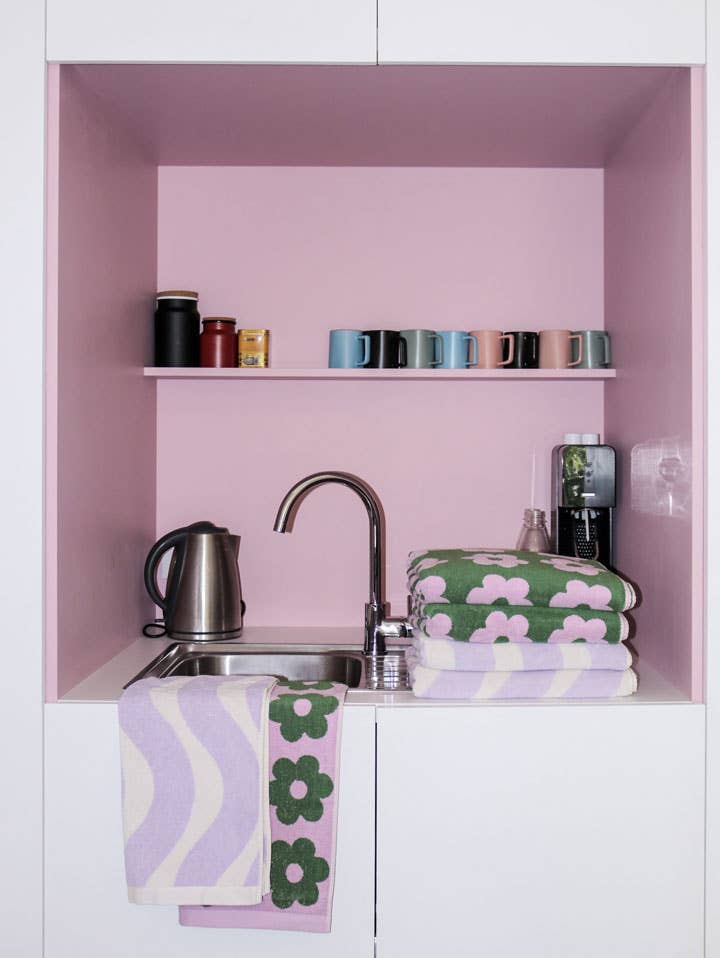 Mosey Me – wholesale Hand towel – Flowerbed Hand Towel3