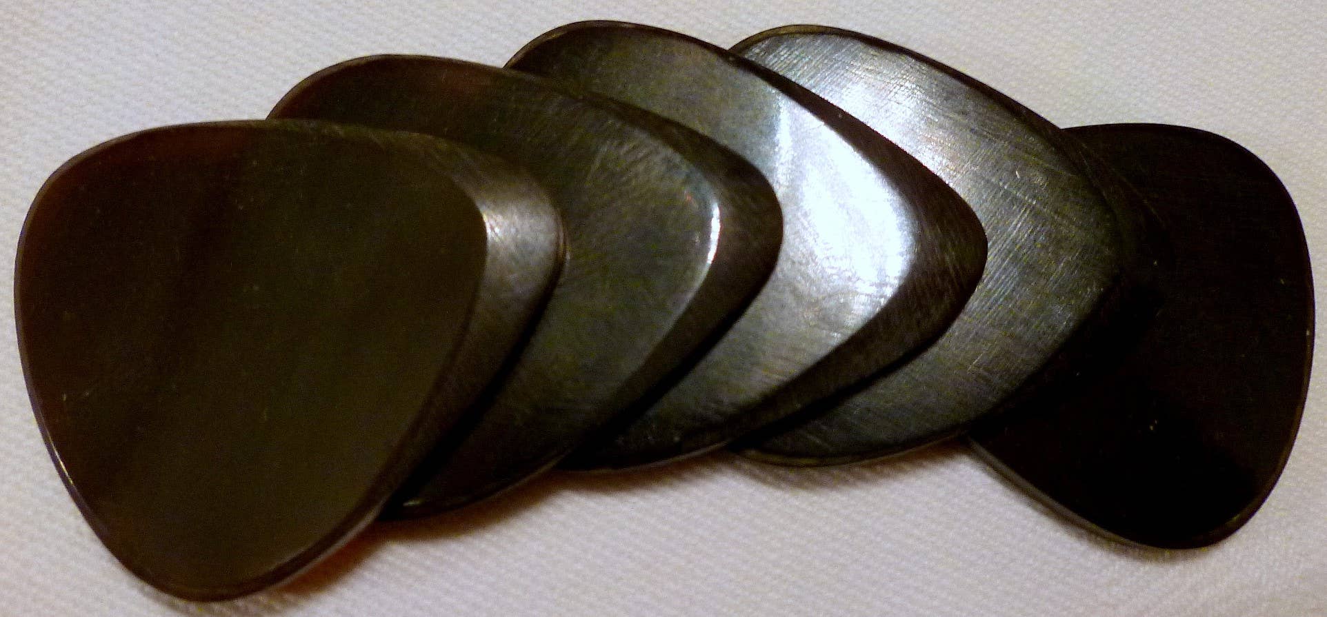 US Blues Artist Quality Guitar Picks - Wholesale Musical Instrument - Exotic Black Horn (Pack of 3 Picks)2