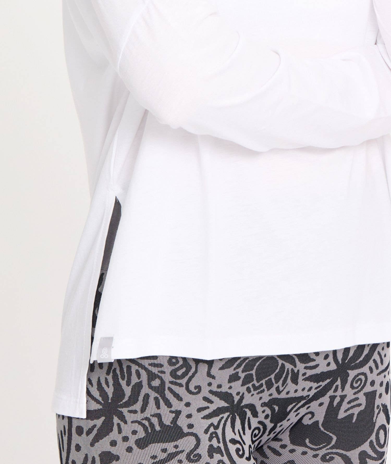 Yoga Searcher – wholesale T-shirt – women's – Daksha - Oversized T-Shirt6