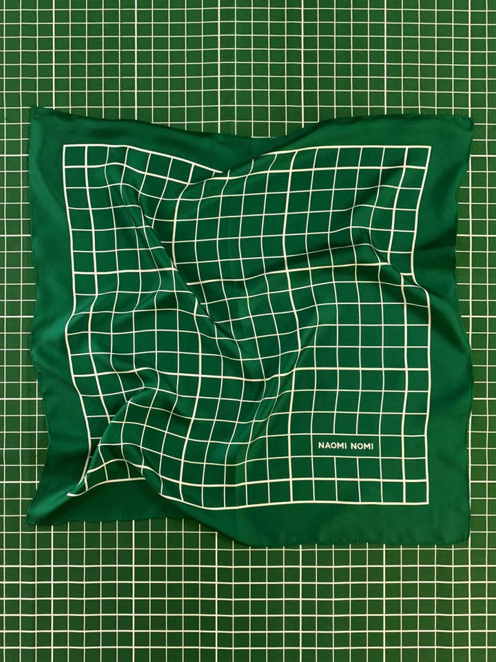 Écharpe à découper (verte) pour la vente par NAOMI NOMI