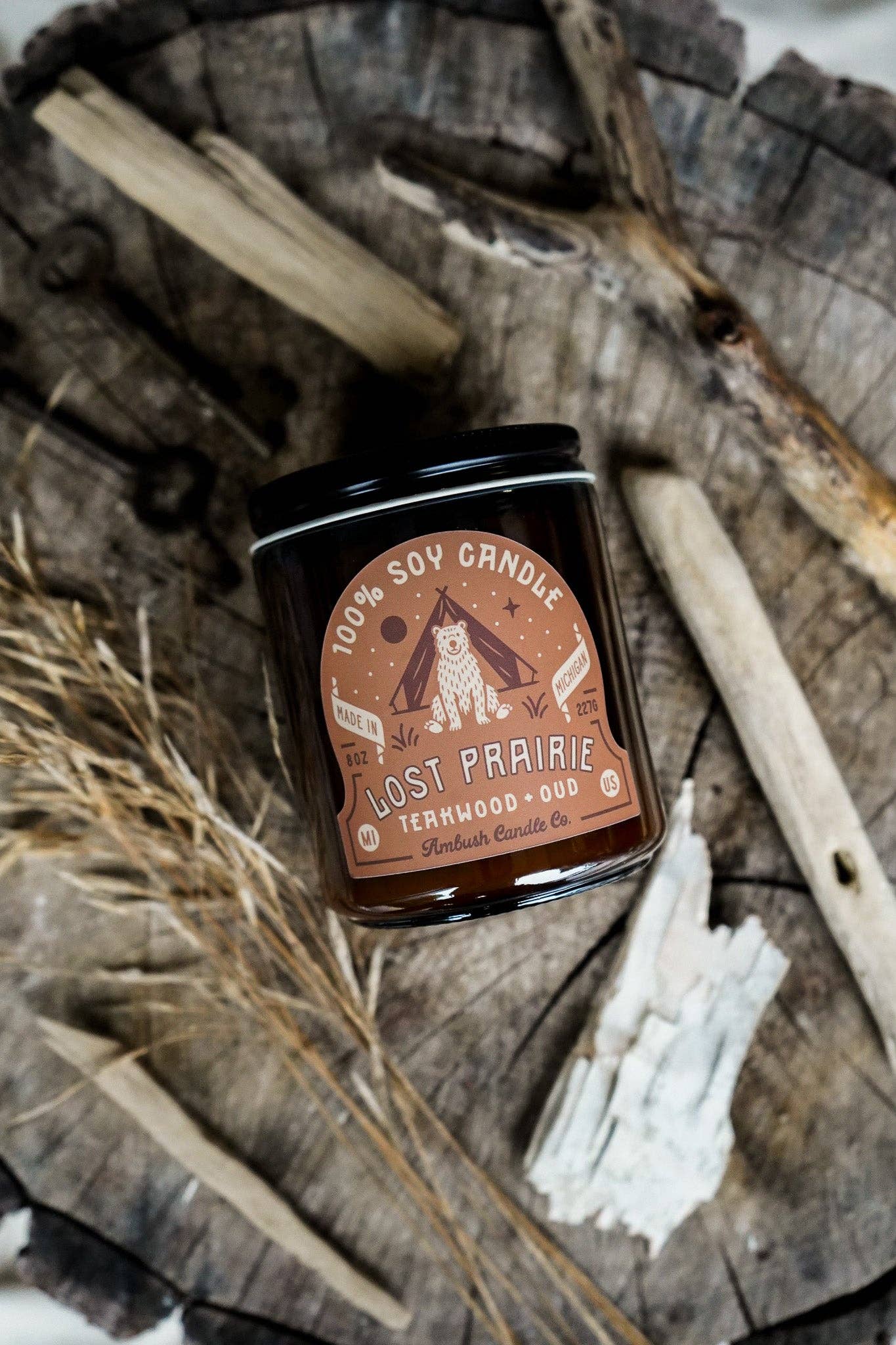 Ambush Candle Co. – Engroshandel Glaslys – Lost Prairie | Teaktræ + Oud 8oz Sojalys5