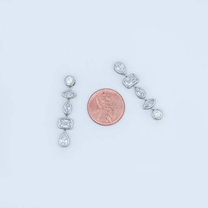 Aim Eternal - Wholesale Hangende/ronde oorbellen - 24K Goud Gevuld Geometrische CZ Bezel Druppel Oorstekers in Goud & Zilver | AB678 AB6792