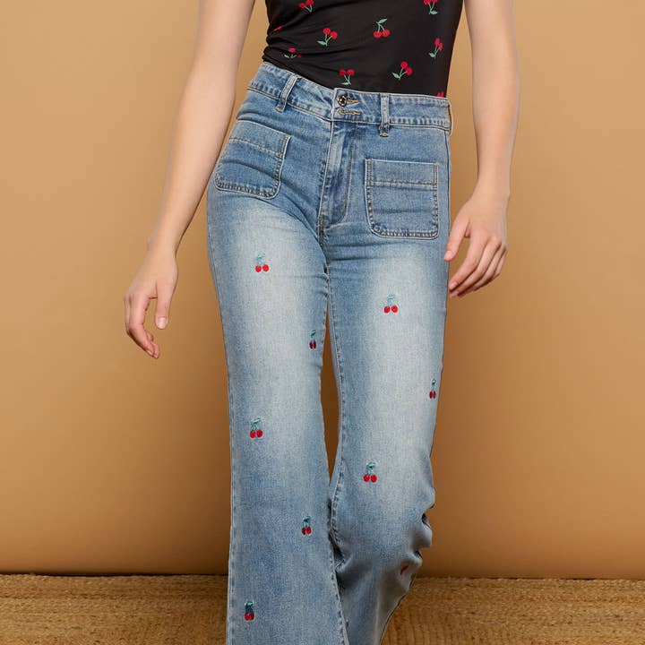 CHERRY JEANS for wholesale by Minueto