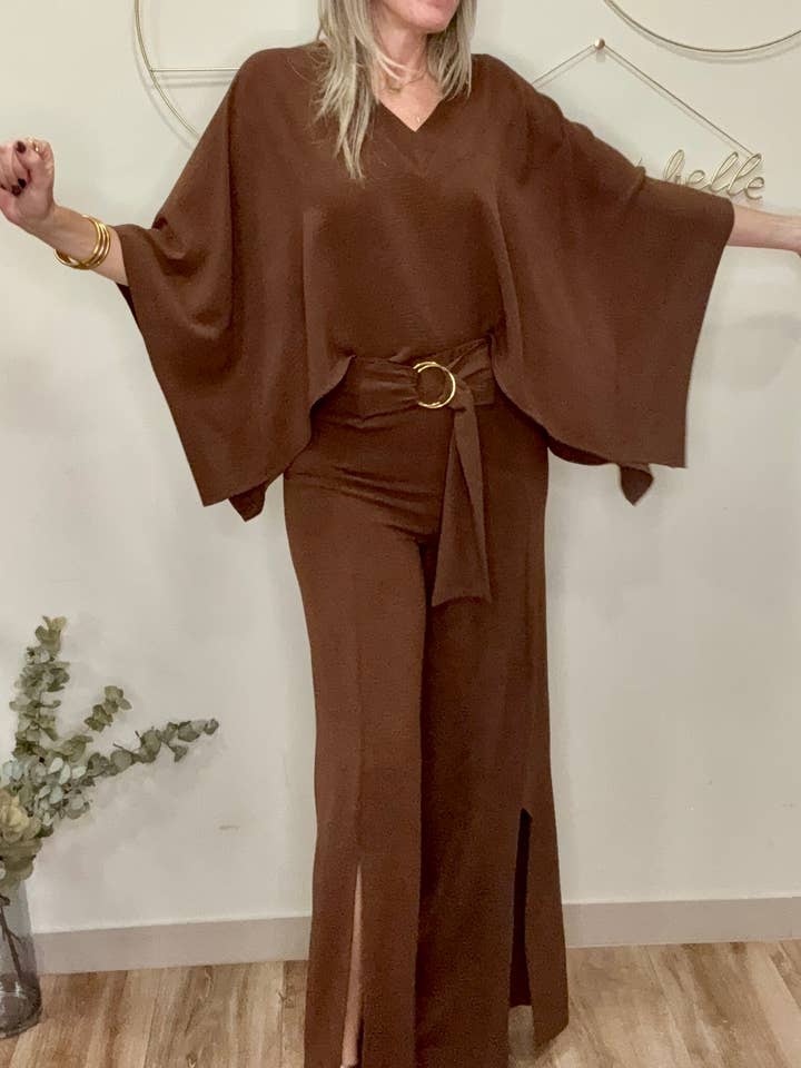 PALAZZOHOSE MIT SCHLITZEN für den Großhandel von MAR CABALLER. COUTURE