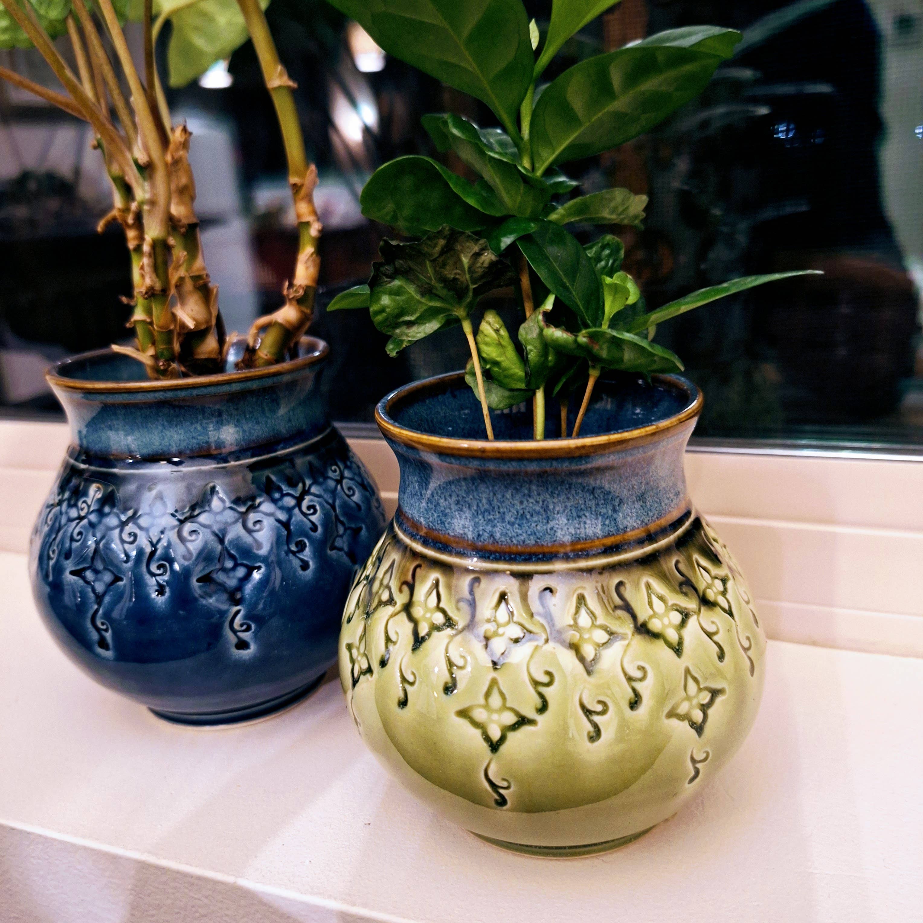 Plays in Mud Pottery - Wholesale Plant Pot - Large Tabletop Planter - Handmade Pottery Planter - MTO2